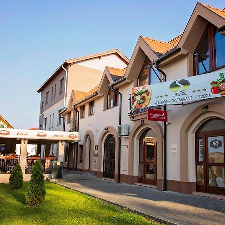 Penzion Stefarez New Veľký Meder Exteriör bild